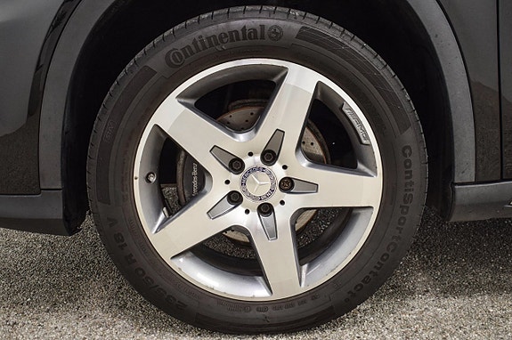Mercedes-Benz GLA200 24 of 25
