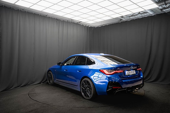 BMW i4 9 of 27