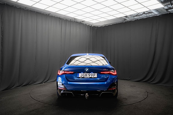 BMW i4 8 of 27