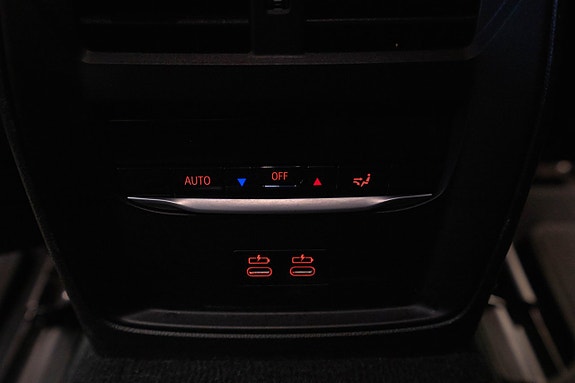 BMW i4 22 of 27