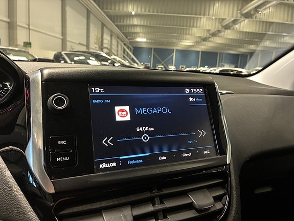 Peugeot 208 16 of 17