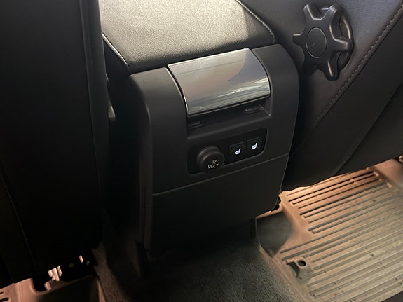 Volvo XC70 15 of 22