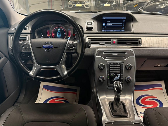 Volvo XC70 12 of 22