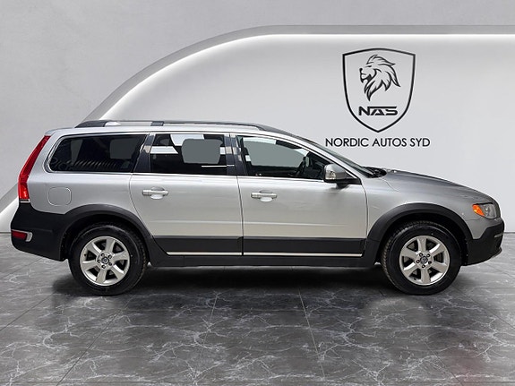 Volvo XC70 7 of 22
