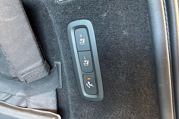 Volvo V90 Cross Country 22 of 23