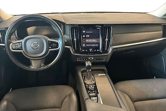 Volvo V90 Cross Country 10 of 23