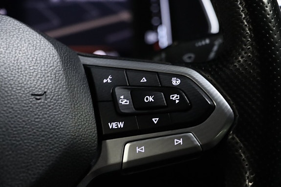 Volkswagen Passat 27 of 30