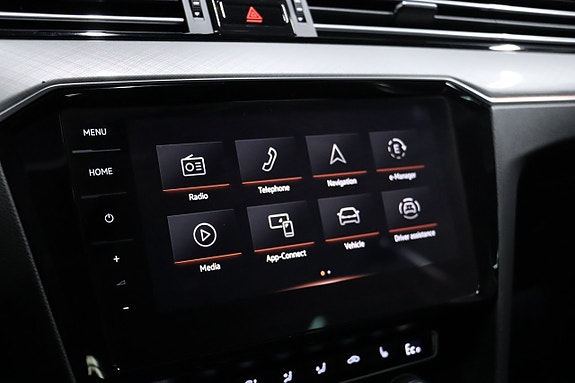 Volkswagen Passat 22 of 30