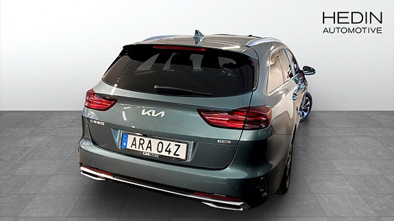 Kia Ceed 2 of 9