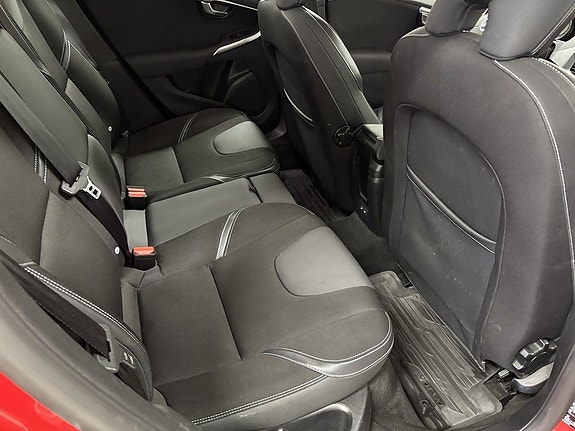 Volvo V40 5 of 7