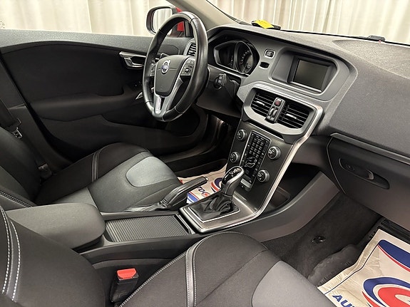 Volvo V40 4 of 7