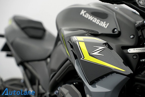 Kawasaki Z900 *Nyservad & Nytt framdäck 24 of 25