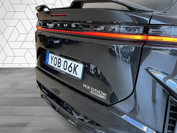 Lexus RZ550e 7 of 29