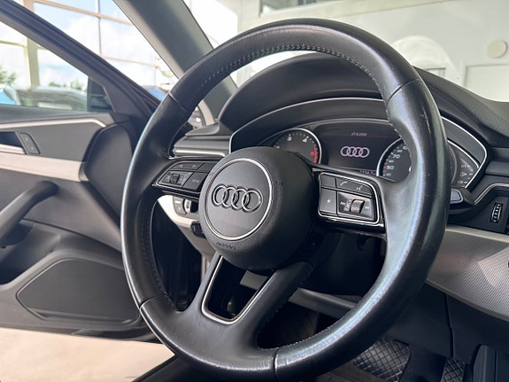 Audi A4 11 of 18