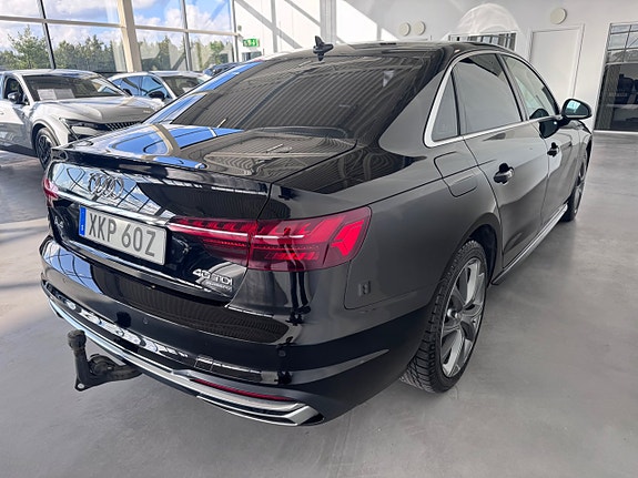 Audi A4 5 of 18
