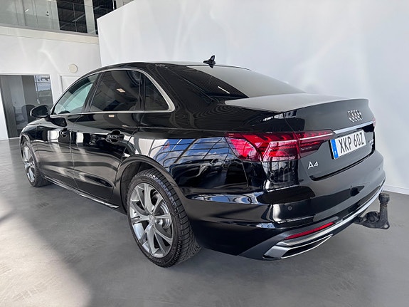 Audi A4 3 of 18