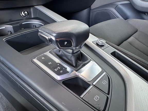 Audi A4 12 of 18