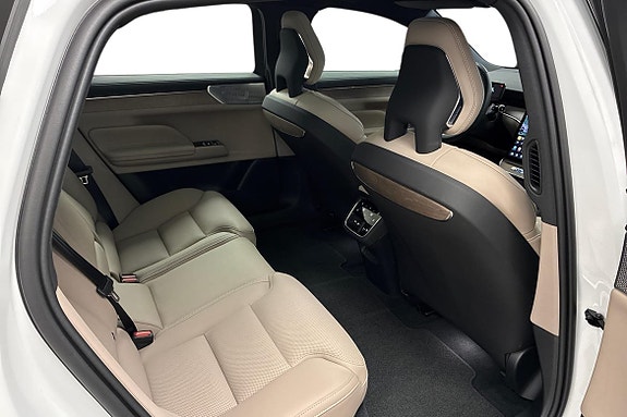 Volvo ES90 9 of 22