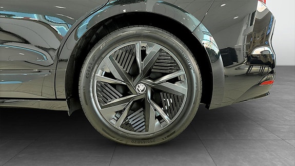 Skoda Enyaq Coupe RS 4 of 10