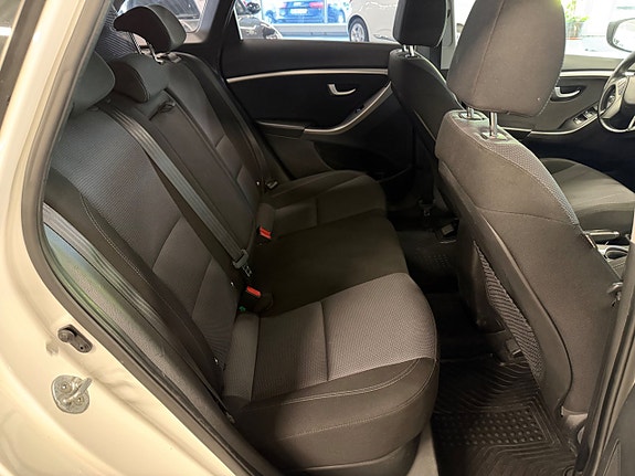 Hyundai i30 6 of 16