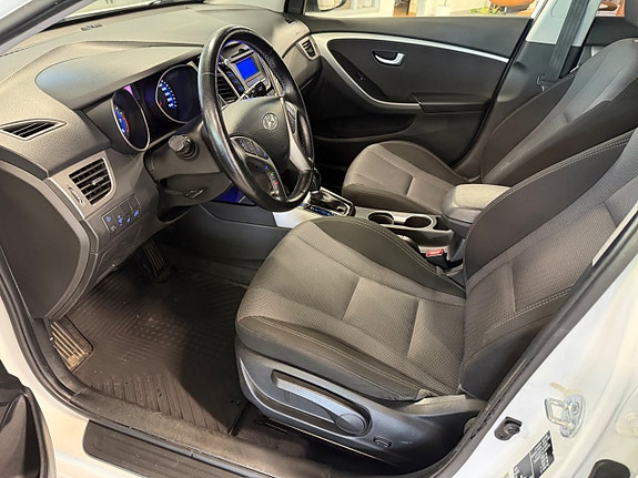 Hyundai i30 10 of 16