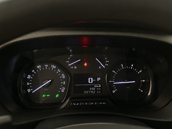 Opel Vivaro 18 of 28