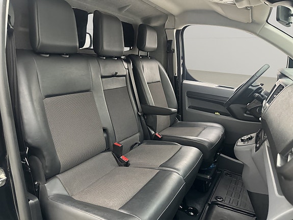 Opel Vivaro 23 of 28