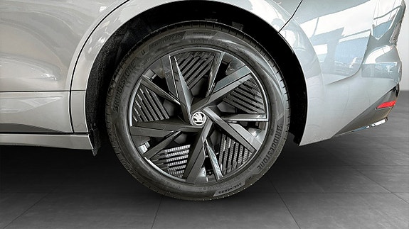 Skoda Enyaq Coupe RS 4 of 10