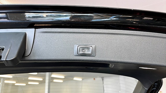 Audi A4 16 of 23