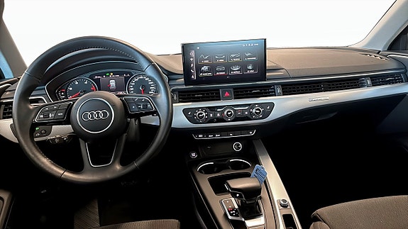 Audi A4 11 of 23