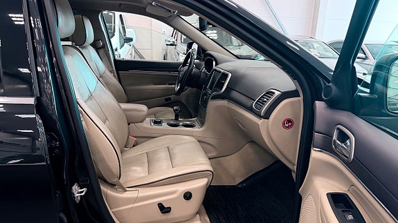 Jeep Grand Cherokee 8 of 22