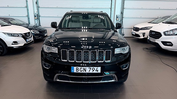 Jeep Grand Cherokee 2 of 22