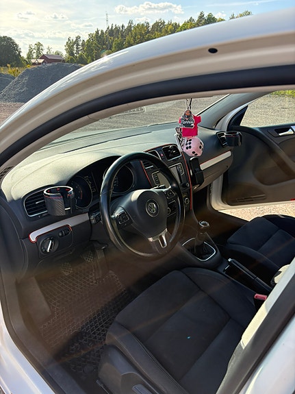 Volkswagen Golf VI 6 of 10