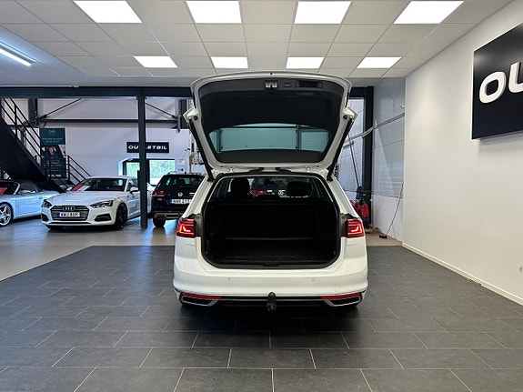 Volkswagen Passat 7 of 30
