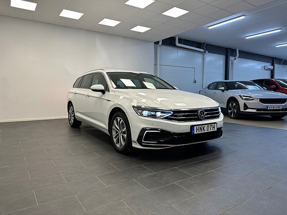 Volkswagen Passat 6 of 30