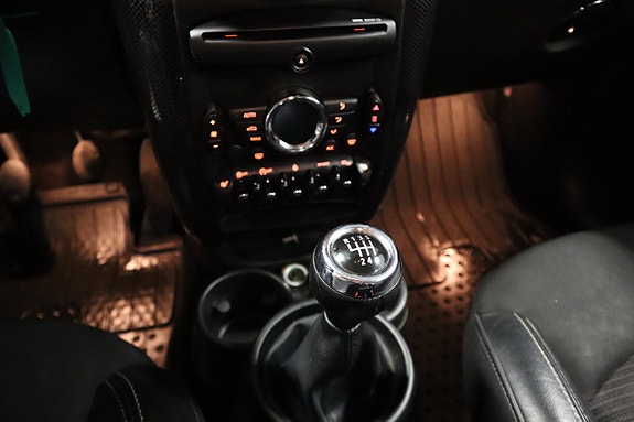 MINI Countryman Cooper D 9 of 15