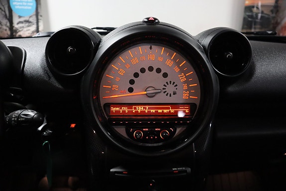 MINI Countryman Cooper D 10 of 15