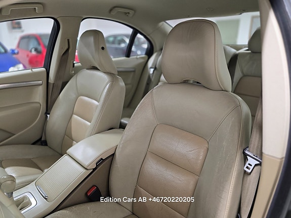 Volvo S80 9 of 13