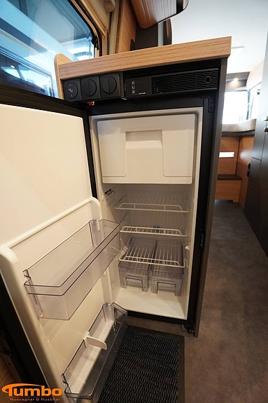 Malibu Van 640 LE RB first class ? two rooms GT skyview - Dieselpanna - 400 6 of 18