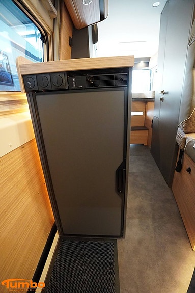 Malibu Van 640 LE RB first class ? two rooms GT skyview - Dieselpanna - 400 5 of 18
