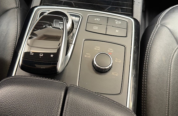 Mercedes-Benz GLS350 d 17 of 27