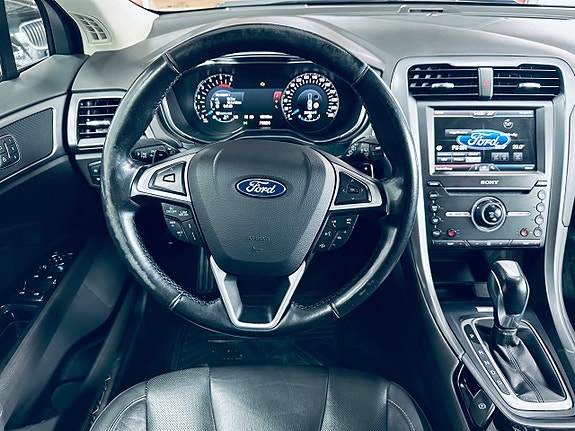 Ford Mondeo 9 of 17