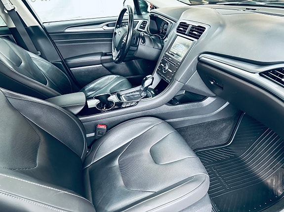 Ford Mondeo 15 of 17