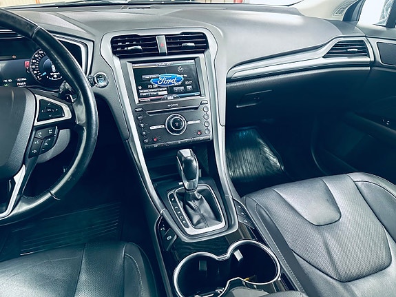 Ford Mondeo 10 of 17