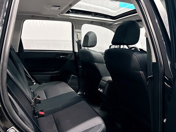 Subaru Forester 24 of 30