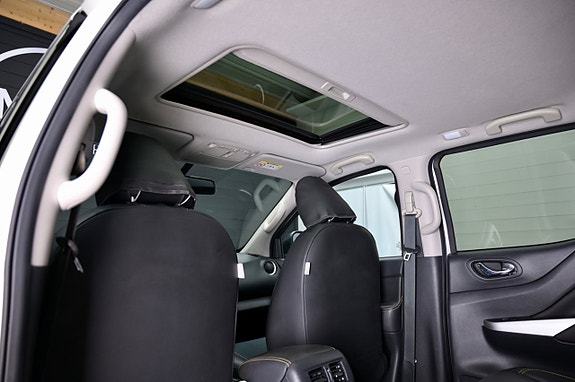 Nissan Navara 9 of 21