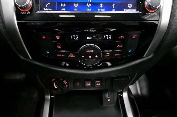Nissan Navara 18 of 21