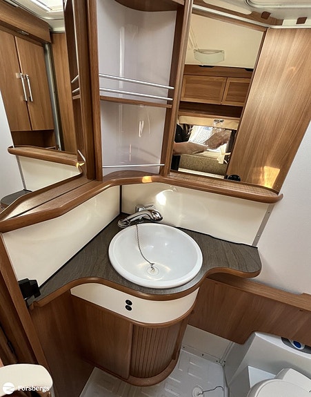 Kabe Royal 520 XL KS // Välutrustad, i fint skick & redo för nya äventyr! 11 of 17
