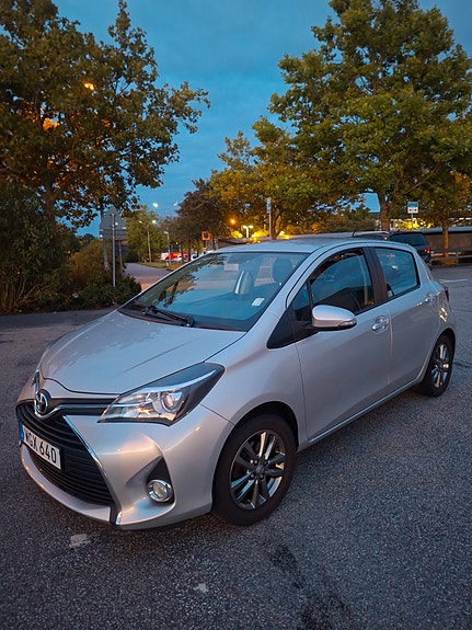 Toyota Yaris 14 of 15