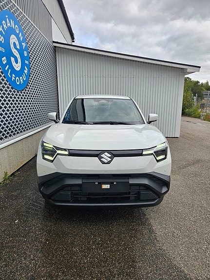 Suzuki eVitara 3 of 27